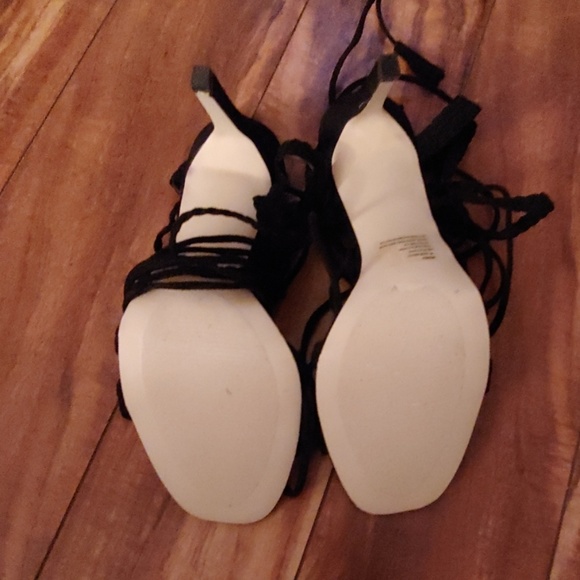 Black lace up the leg heels - Picture 5 of 5